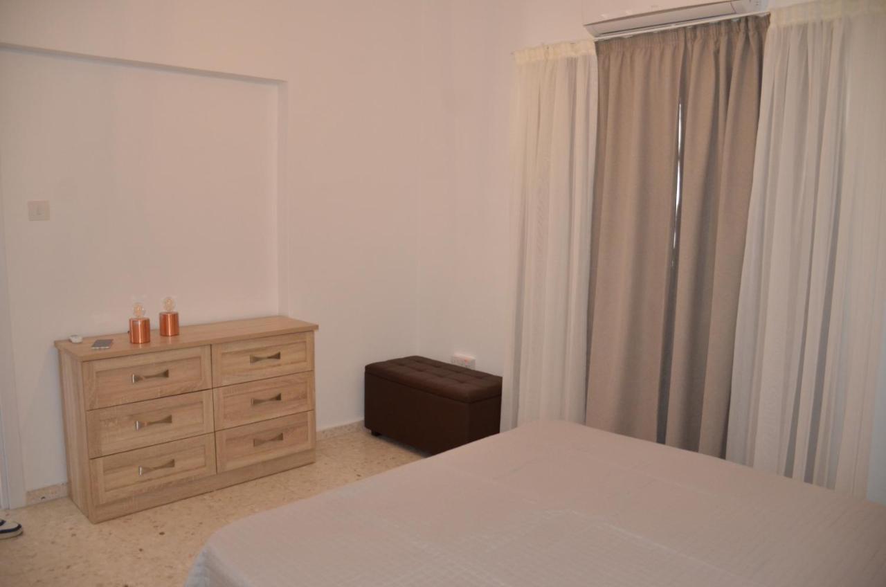 Almyria Apartments - By Imh Travel & Tours Pafos Dış mekan fotoğraf