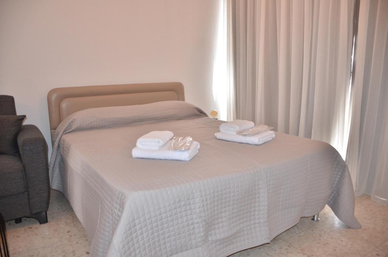 Almyria Apartments - By Imh Travel & Tours Pafos Dış mekan fotoğraf